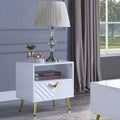 Tavolino d'appoggio 50 cm Bianco Lucido: Design Mid-Century, Gambe in Metallo Dorato, Ripiano Portaoggetti