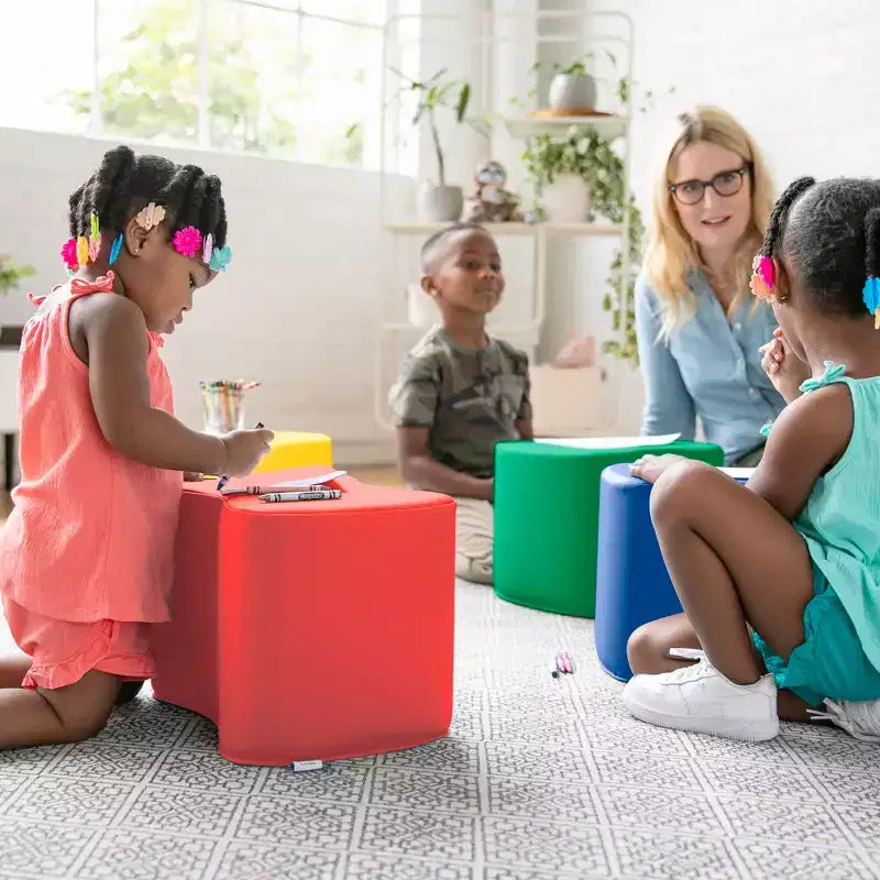Set di sgabelli modulari per bambini